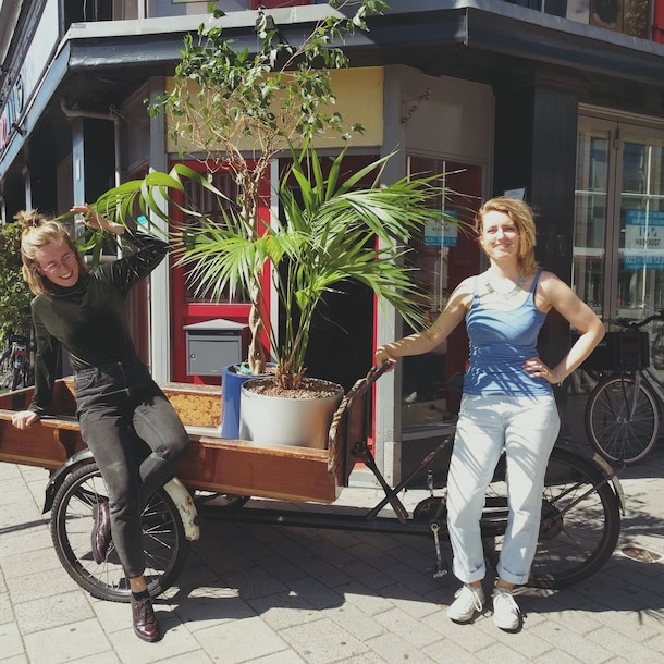 Oprichters Marije en Naomi van het Plantenasiel