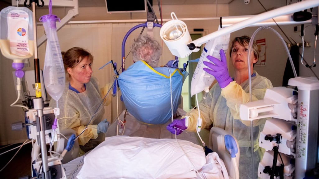 Personeel coronazorg krijgt bonus van 1000 euro netto