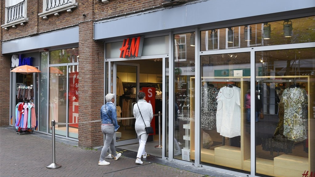 H&M diep in de coronapuree: kwartaalverlies van 700 miljoen dollar