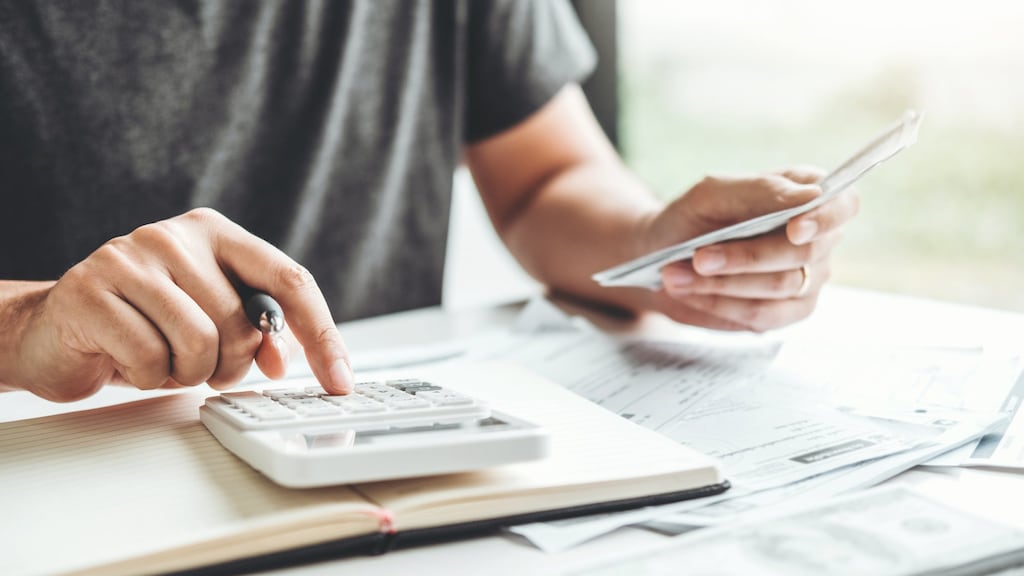 Waarom je altijd je telefoonrekening moet checken: '775 euro kwijt, pure oplichting'