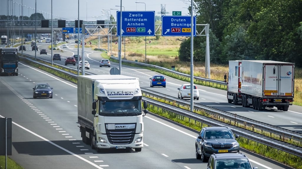 Planbureaus: 'Spitsheffing mogelijk oplossing tegen files'