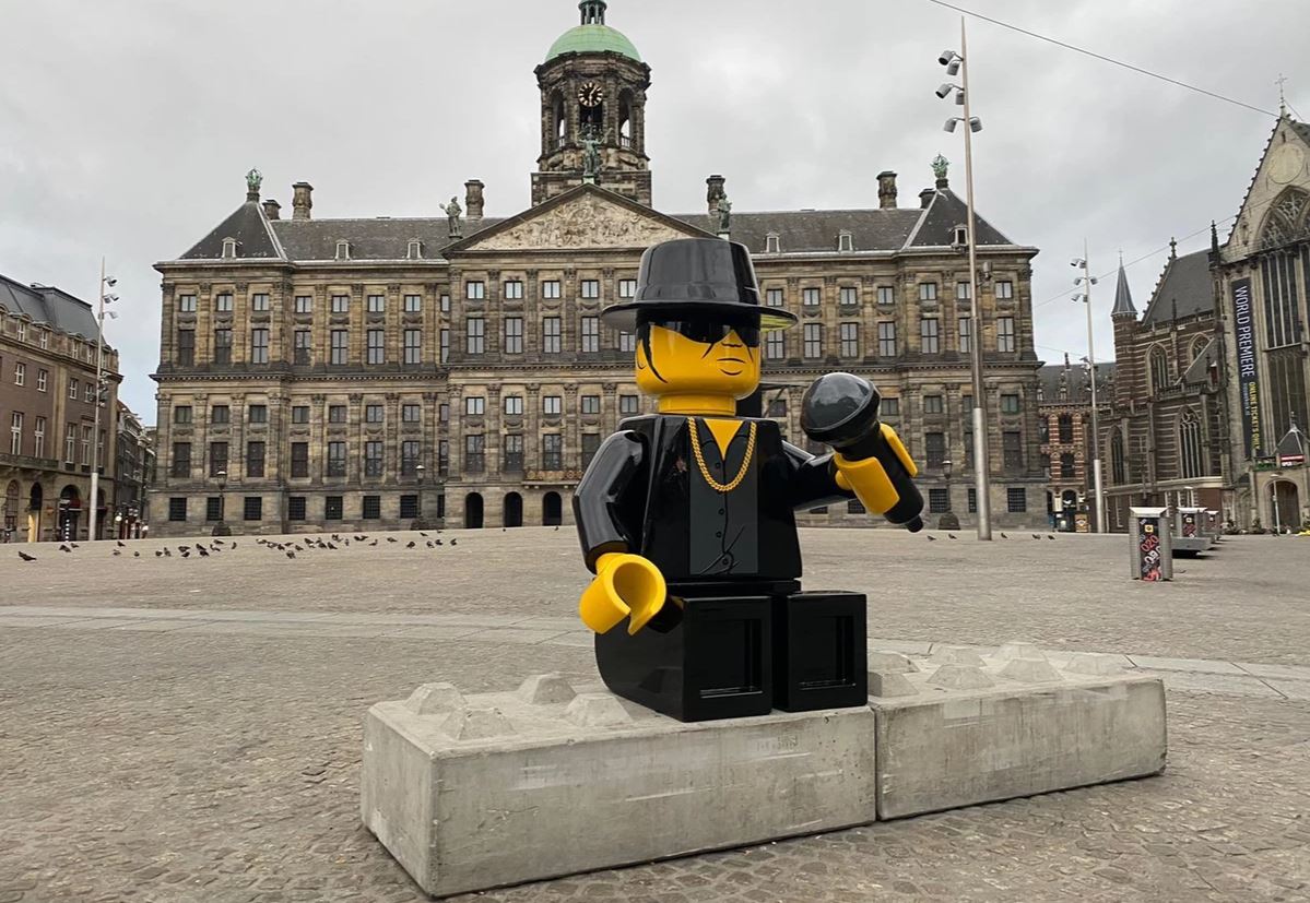 André Hazes in Lego-vorm te bewonderen op de Dam