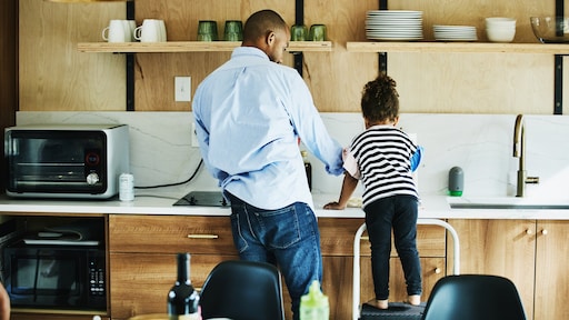 Zes weken partnerverlof, maar wat gebeurt er daarna? 'Het kan hier niet bij blijven'