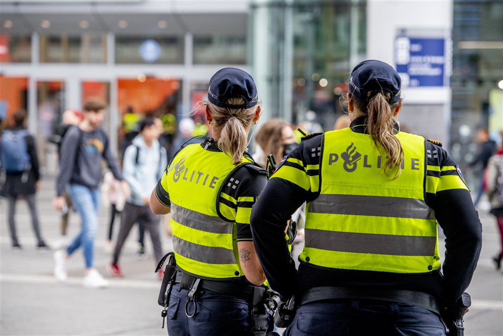 Veel meer agenten ontslagen om lekken en misbruiken gevoelige informatie