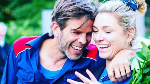 Verliefde Evi Hanssen wil 'natuurlijk' trouwen met haar vriend