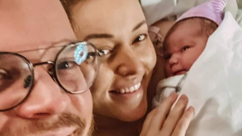 Mascha van Beautygloss verwelkomt dochtertje na helse bevalling