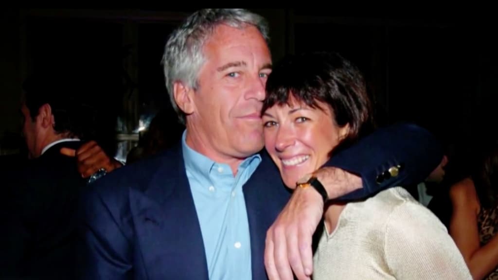 Ex-butler klapt uit de school over Ghislaine Maxwell