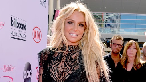 Fans maken zich grote zorgen om 'bizar gedrag' Britney Spears
