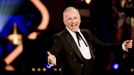 Gordon geeft kijkje in te koop staand miljoenenhuis