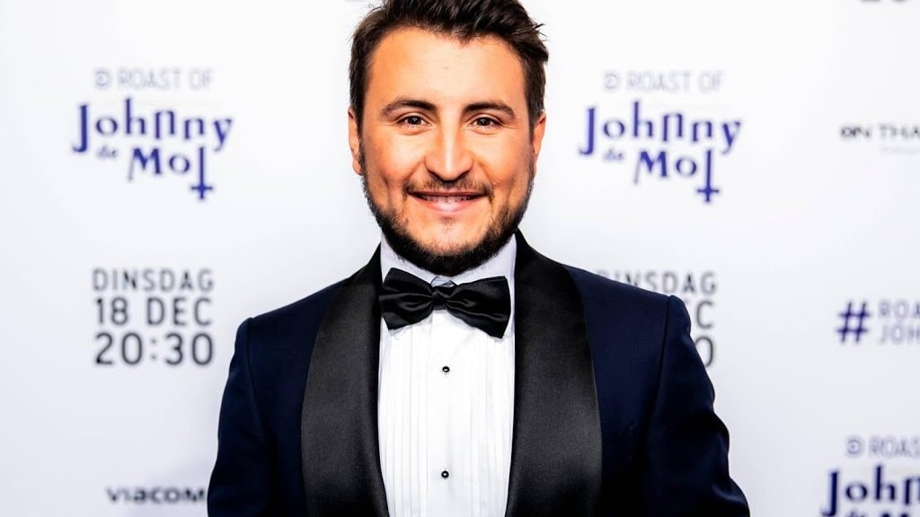 Danny Froger kiest voor gemak en werkt in zijn onderbroek