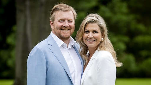 Koning op vakantie: 'Voelt de sfeer in Nederland niet goed aan'