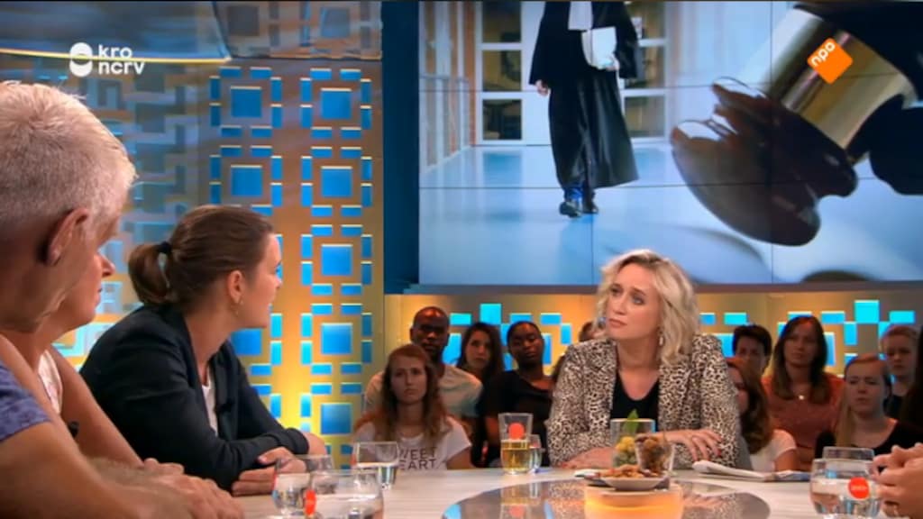 Aan deze televisieopnames zag de arts dat er iets mis was .