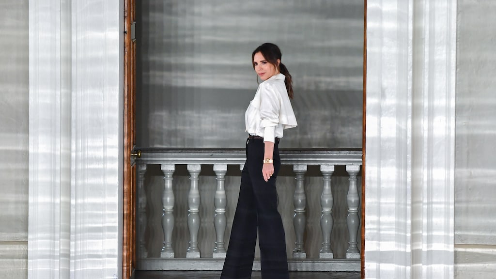 Coronacrisis gaat Victoria Beckham niet in de koude kleren zitten