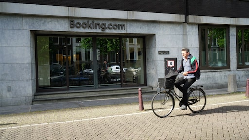 Booking.com wil kwart personeel ontslaan, ook ontslagen in Nederland
