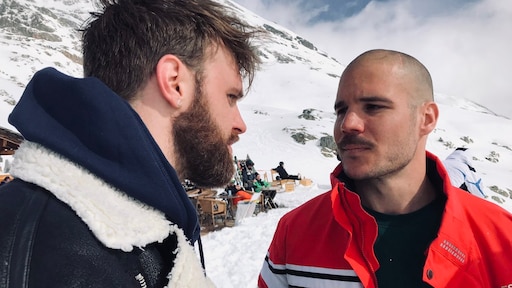 Tim Hofman rouwt om overleden Jeroen uit Over Mijn Lijk