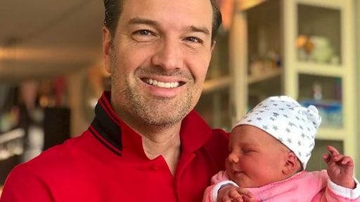 Bas Muijs heeft slapeloze nachten door pasgeboren dochtertje