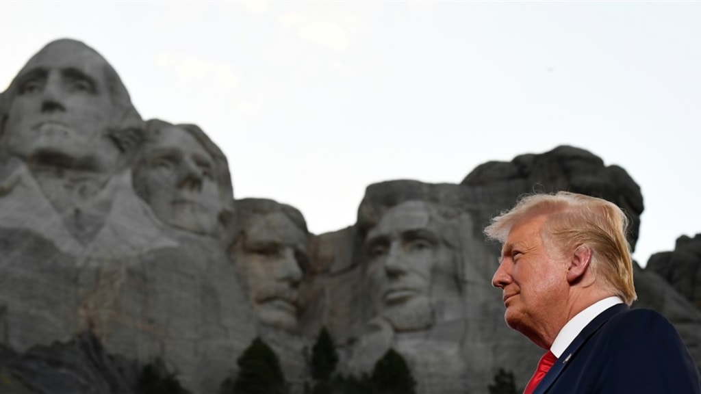 Trump ziet zijn gezicht wel op Mount Rushmore