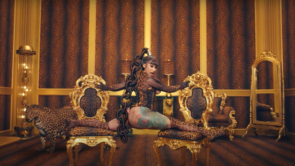 Cardi B haalt woede Carole Baskin op de hals door videoclip