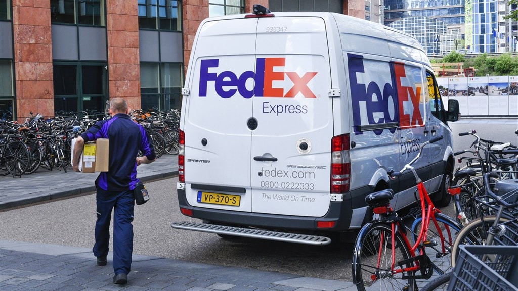 Juwelen, Rolexen en iPhones foetsie bij Fedex