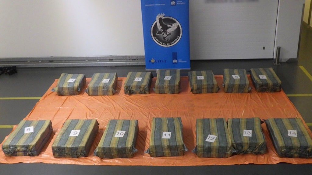 1100 kilo coke onderschept in haven Rotterdam, straatwaarde 82 miljoen euro