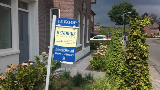 'Hoekstra bereid hypotheekrenteaftrek verder te beperken'