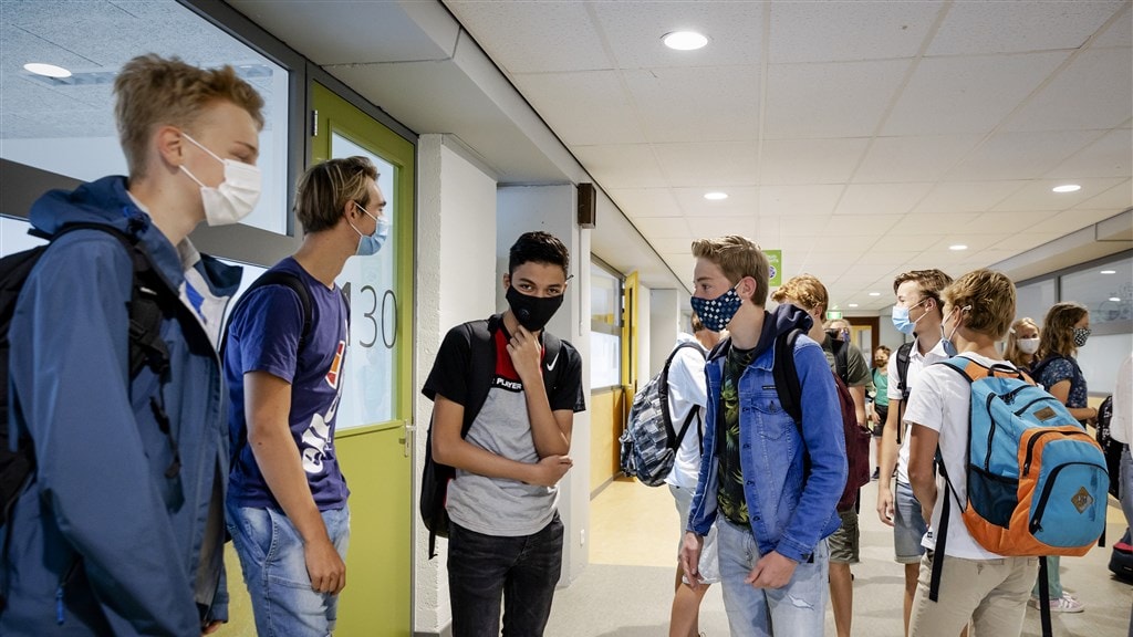 50.000 kinderen niet naar school door corona: 'Ik moet extra opletten'