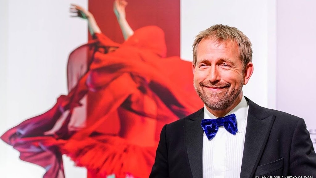 Harm Edens blijft Dit Was Het Nieuws presenteren