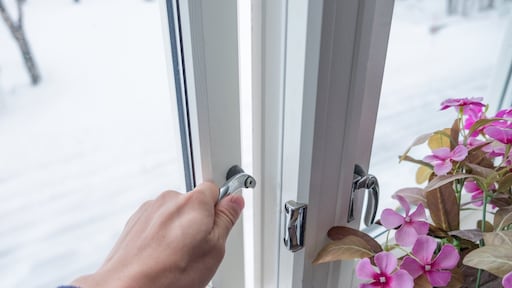 Wanneer moet dat raam nou open? Ventileren in strijd tegen corona