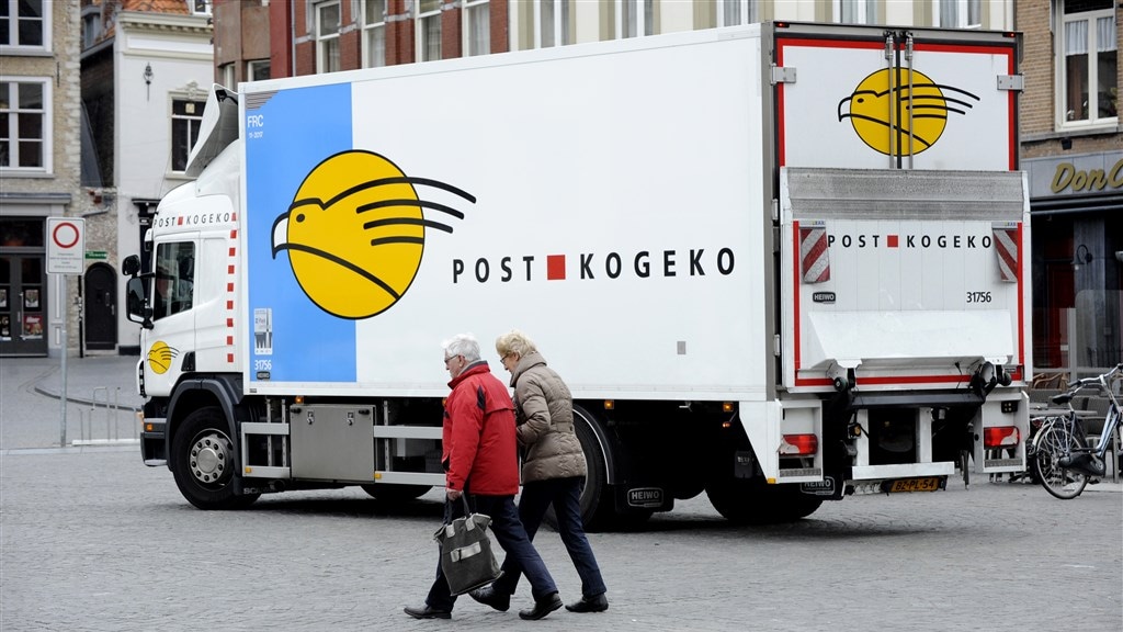 Spugende en scheldende vrachtwagenchauffeur op staande voet ontslagen