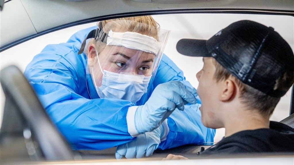 Betalen voor een coronatest: sneller, maar ook betrouwbaar?