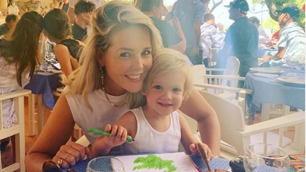 Chantal Janzen luidt weekend alvast in met haar 'geluksbom'