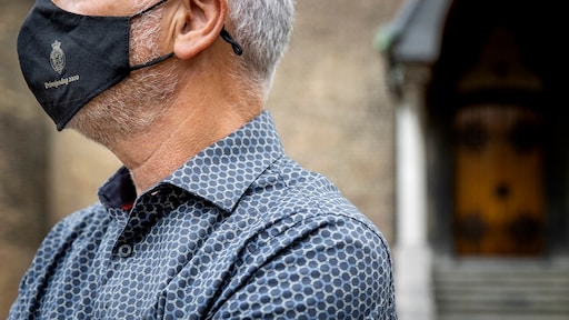 Geen hoera voor de koning, maar wel een Prinsjesdagmondkapje