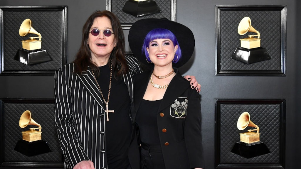 Kelly Osbourne klaar met 'walgelijke' reacties op zieke vader