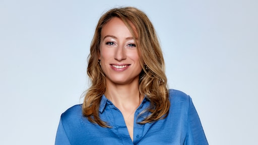 Domper voor 5 Uur Show: presentatrice Carolina besmet met corona