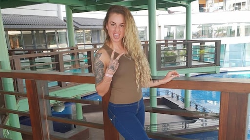 Rosanna uit Temptation gooit oude bilimplantaten in de verkoop