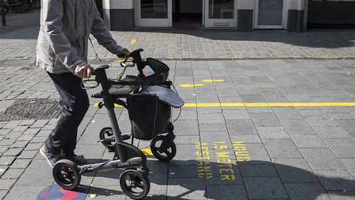 'Senioren willen strengere controle op coronaregels'