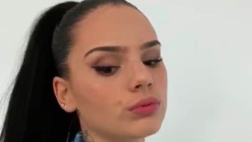 Zó zag de horrorweek van Famke Louise eruit