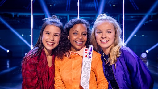 Junior Songfestival-winnares Demi dolblij met eerste plaats