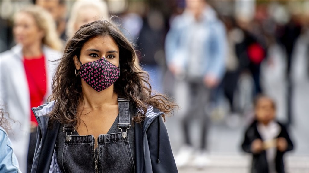 Mondkapje? Niet verplicht in supermarkt en HEMA, wel bij Bijenkorf