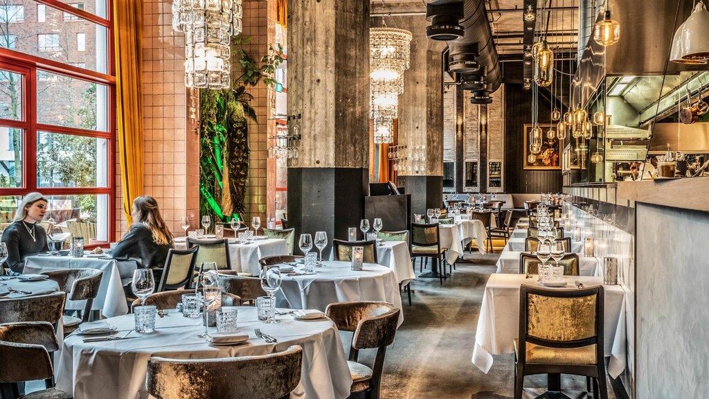 Uit eten vanaf nu: kleine groepen, in shifts, maar mondkapjes niet verplicht