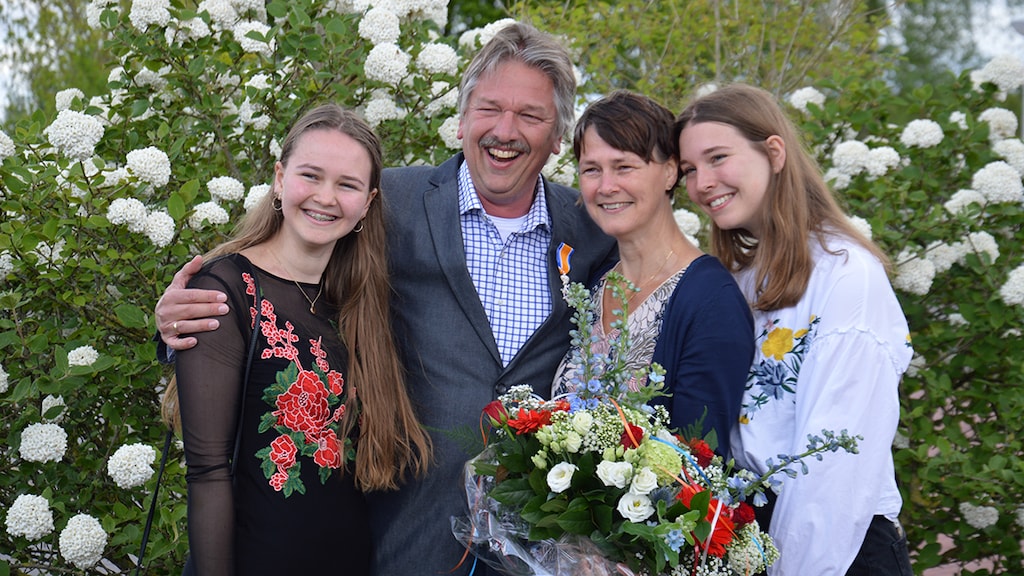 Vanwege zijn inzet voor alle doven, werd Benny benoemd tot Ridder in de Orde van Oranje-Nassau.