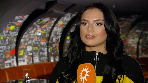 Famke Louise moest beveiliging na Jinek: 'Ze trapten tegen mijn auto'