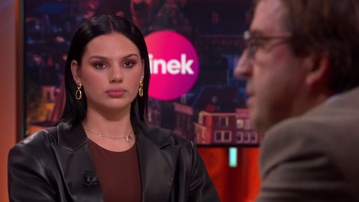 Famke Louise maakt nieuw statement, mét mondkapje