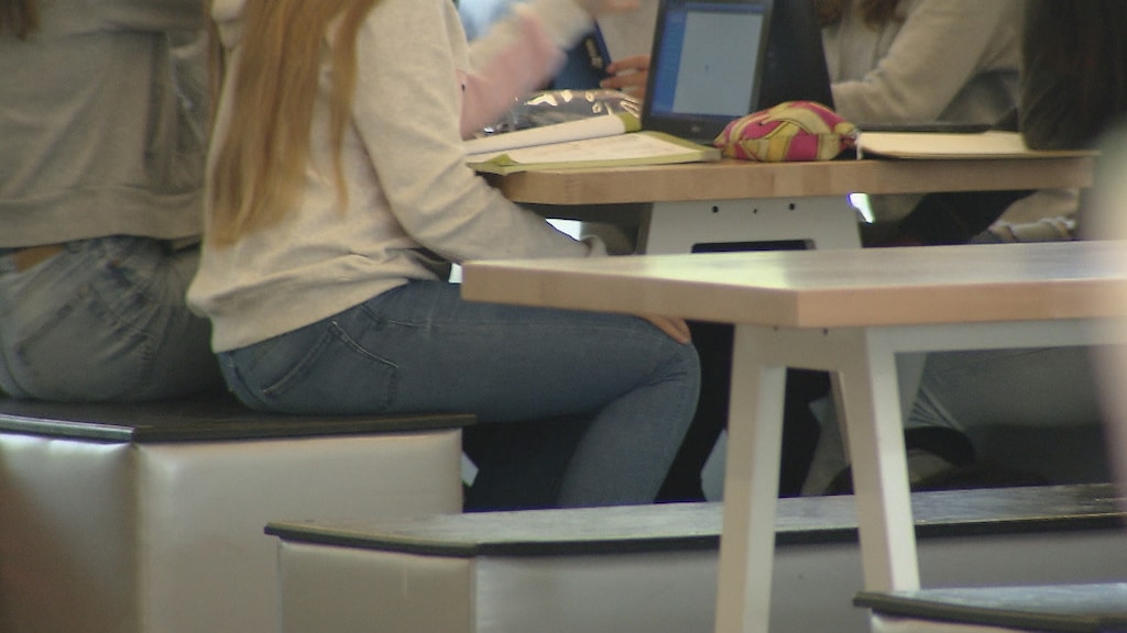 Zo draait deze middelbare school door: 'Shit, waar is mijn mondkapje?'