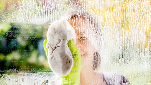 De vijf spelregels van... een schoonmaakhulp inhuren