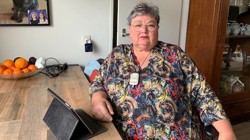 Tegen beter weten in: Margriet grijpt alles tegen oorsuizen aan