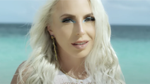 De Utrechtse Odillia heeft een nummer uitgebracht met Snoop Dogg: 'Onwerkelijk'