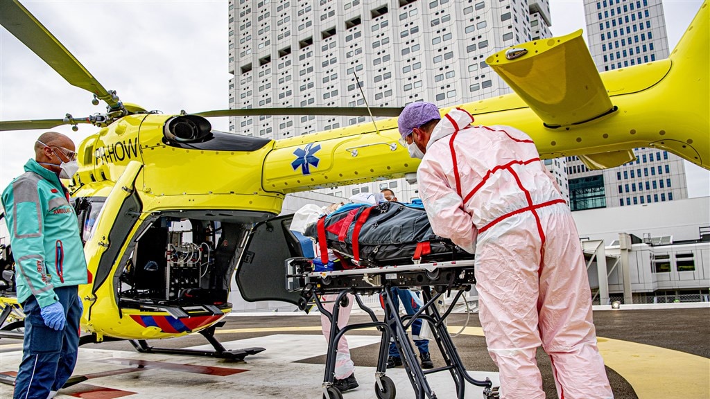 Afgelopen week ruim 67.000 positieve coronatests, aantal doden neemt flink toe