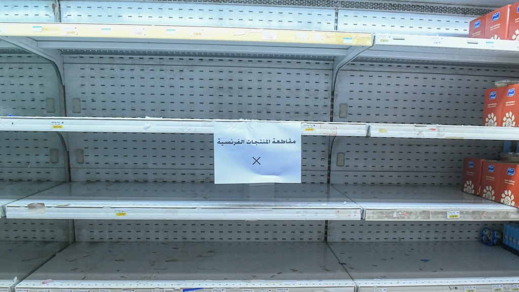 Een leeggehaald schap voor Franse producten in Koeweit