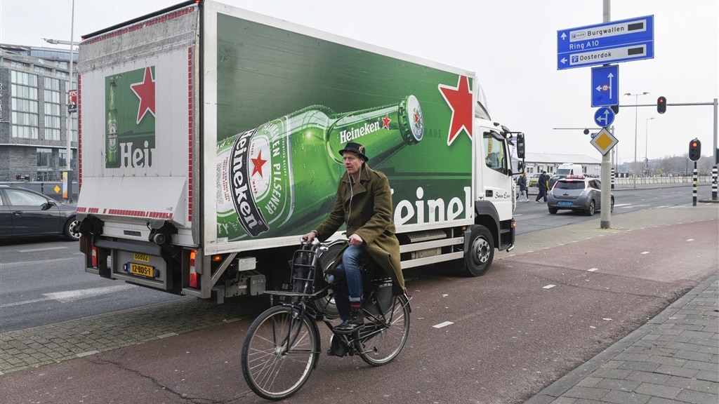 Heineken wil personeelskosten verlagen, gedwongen ontslagen dreigen